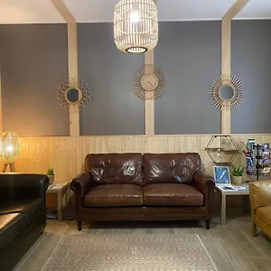  Hostel Bohobos France
